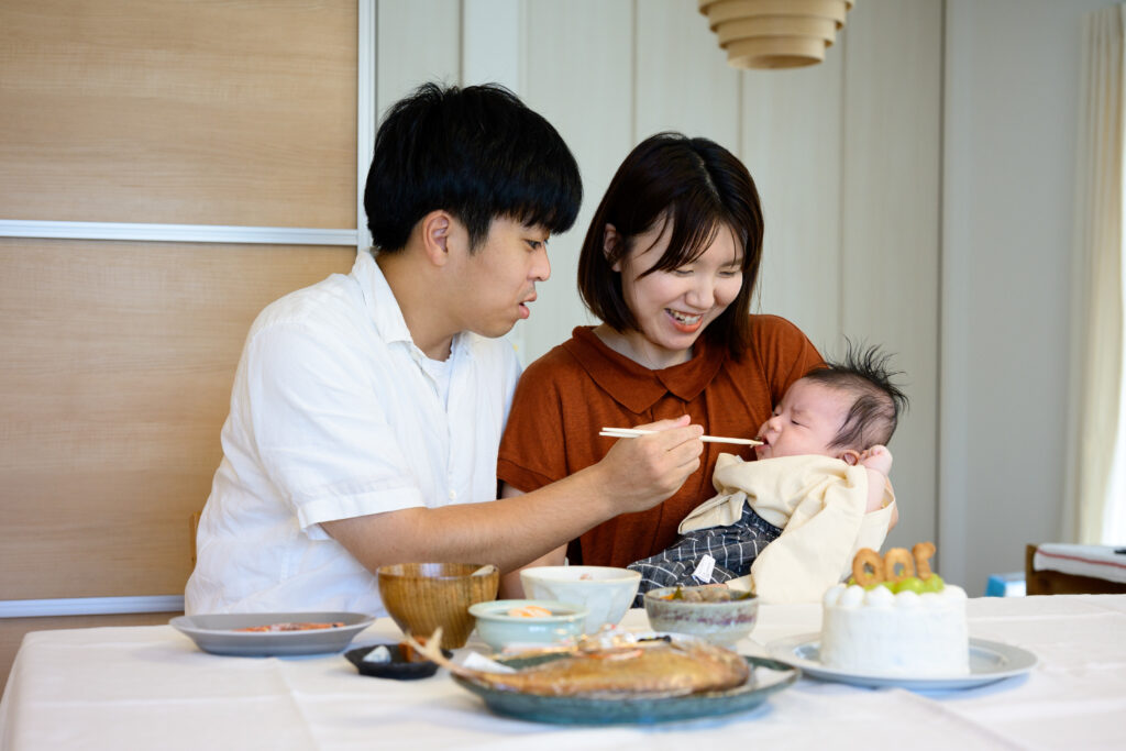 X-T4にxf 35mm F1.4を付けて撮影した赤ちゃんのお食い初めの写真